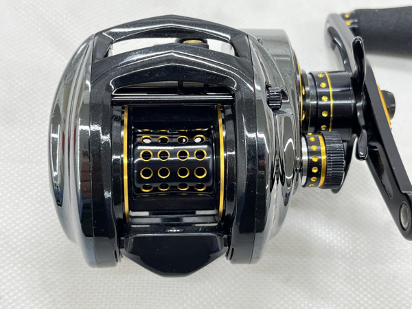 15レボブラック9 右